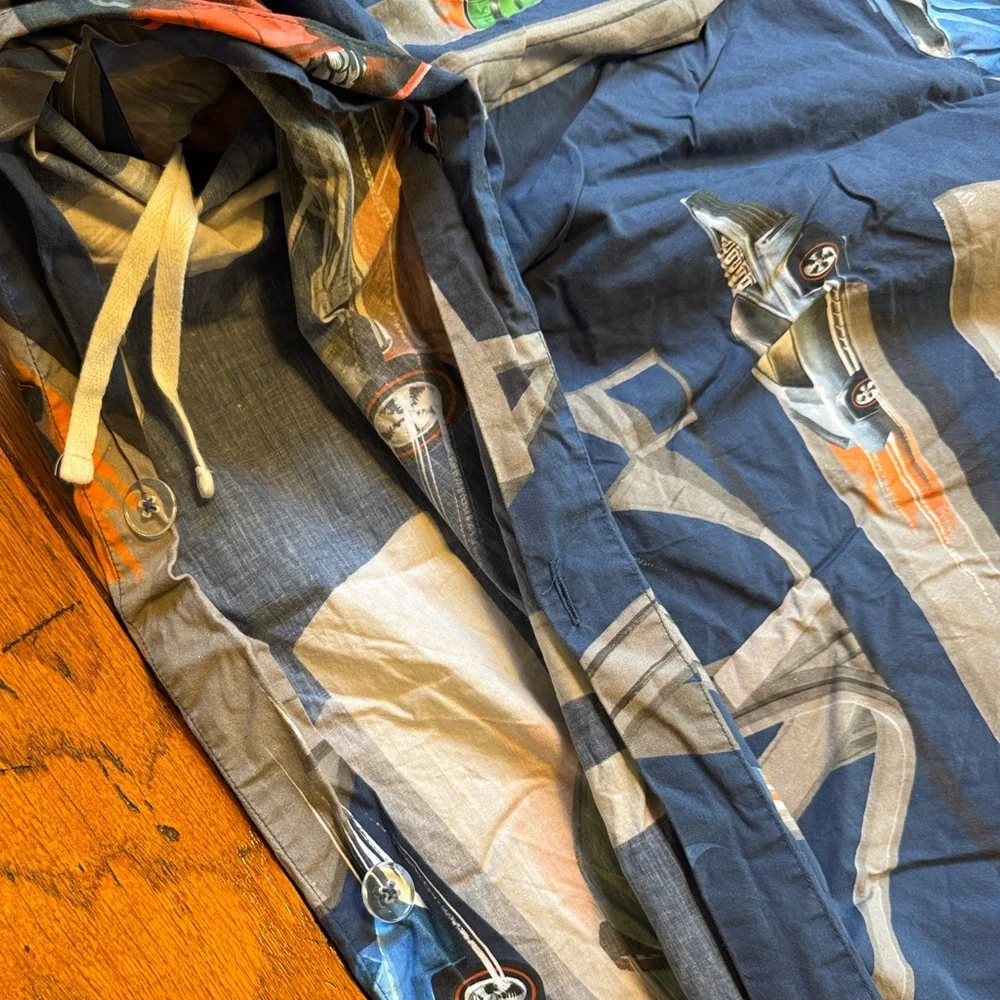 Pottery Barn Kids Hot Wheels Twin Duvet with Two Standard Shams - Picture 7 of 8